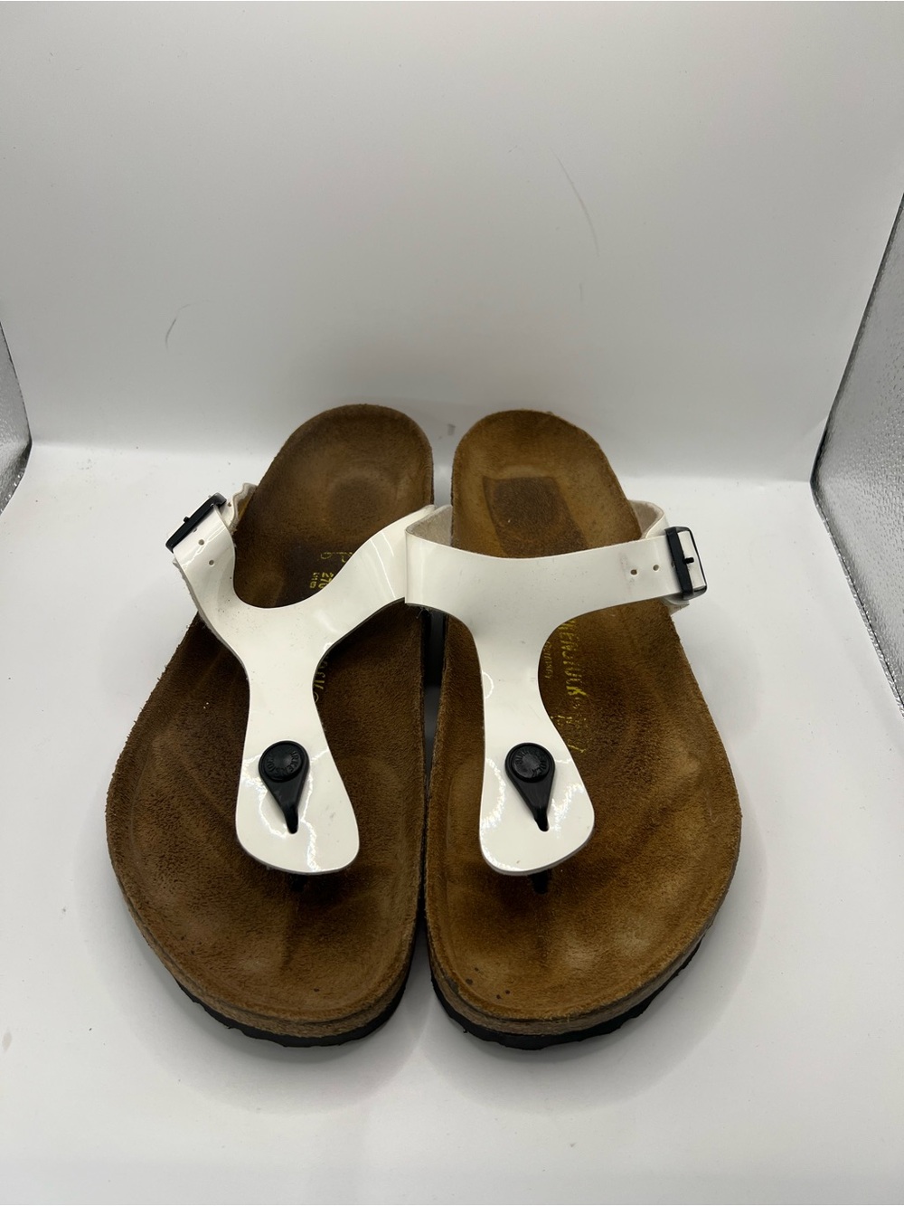 Birkenstock White Patent Gizeh Sandals - Picture 6 of 13